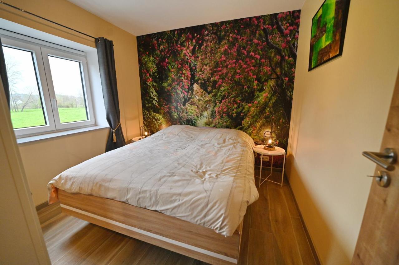 La Petite Maison Dans La Prairie Hotton Exterior foto